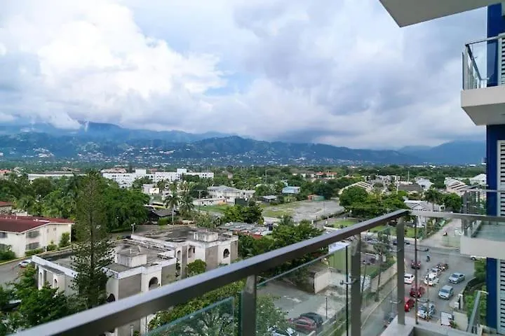 Apartment With Roof Top Pool. Kingston Jamaica