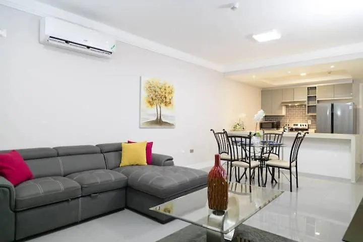 Apartment With Roof Top Pool. Kingston 0*,  Jamaica